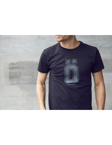 *Ö T-Shirt Black S